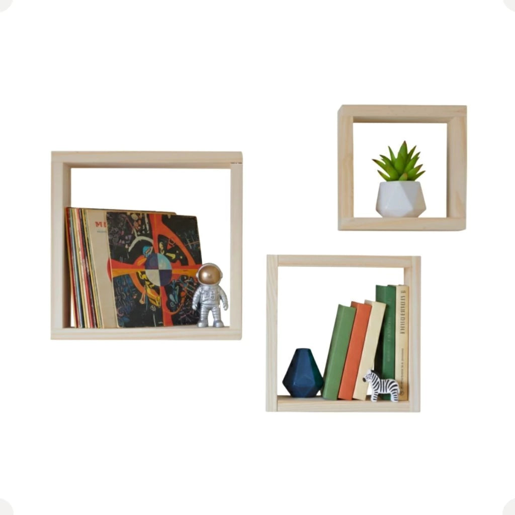 Conjunto de Nichos Decorativos Quadrados em Madeira Pinus – 3 Peças